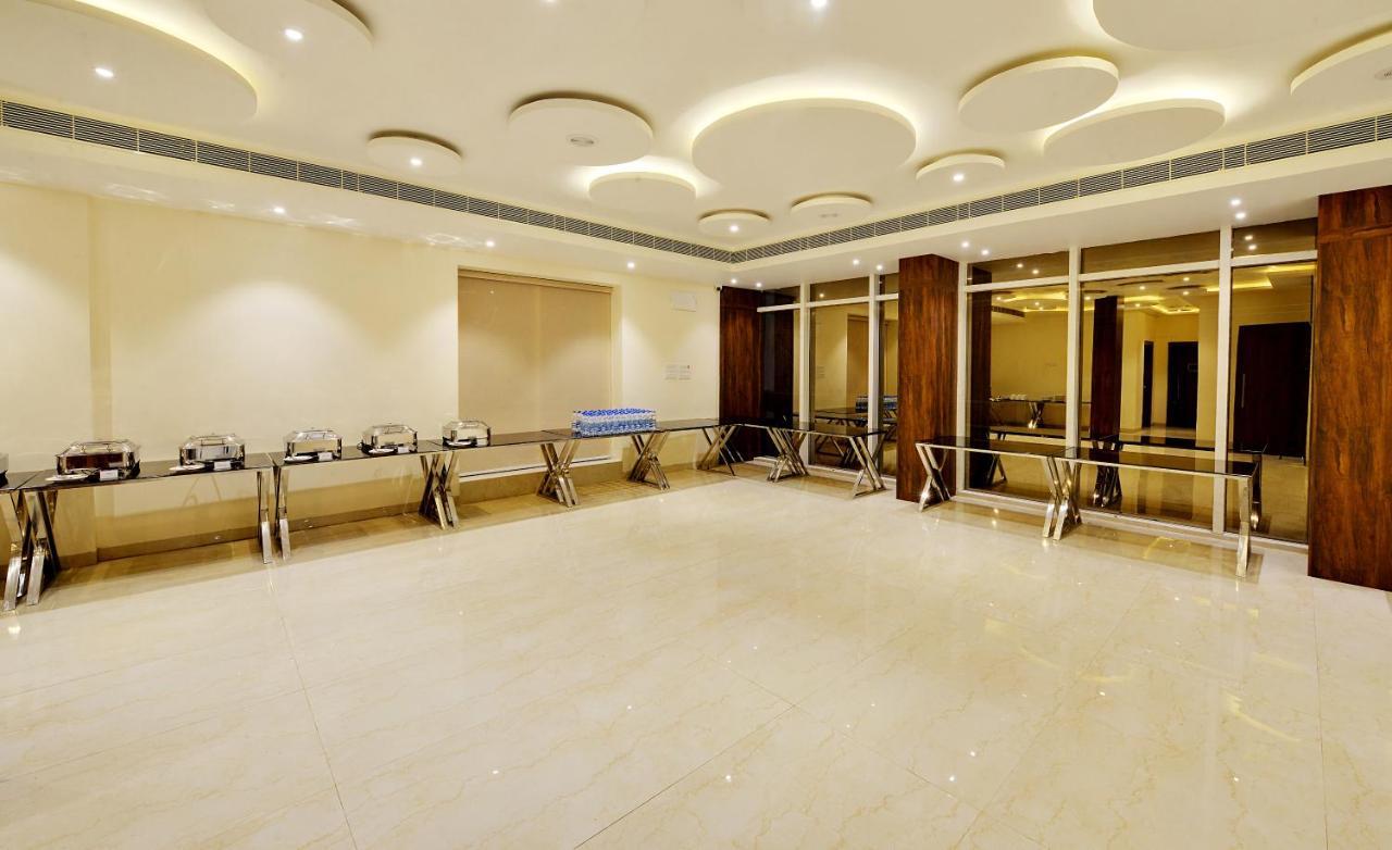 Mastiff Select Gulbarga Hotel กุลบาร์กา ภายนอก รูปภาพ
