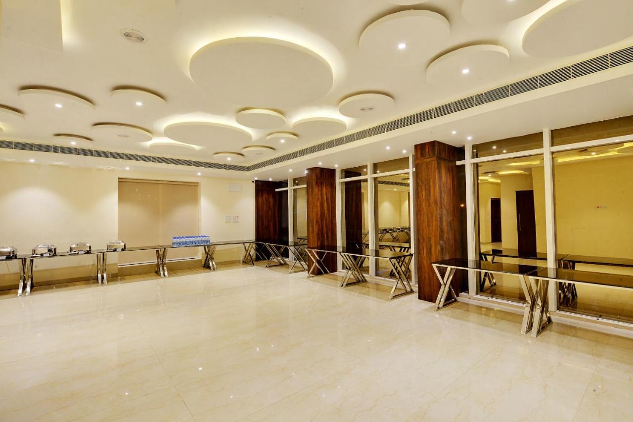 Mastiff Select Gulbarga Hotel กุลบาร์กา ภายนอก รูปภาพ
