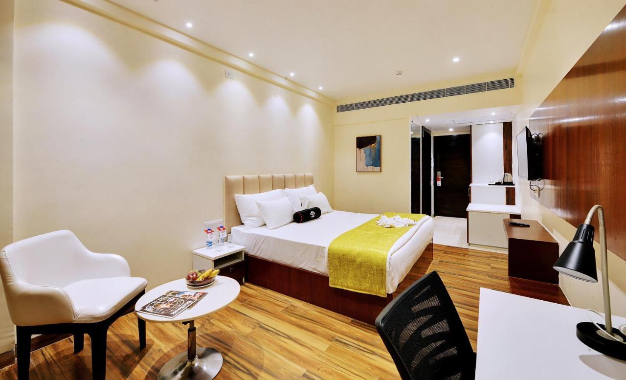 Mastiff Select Gulbarga Hotel กุลบาร์กา ภายนอก รูปภาพ
