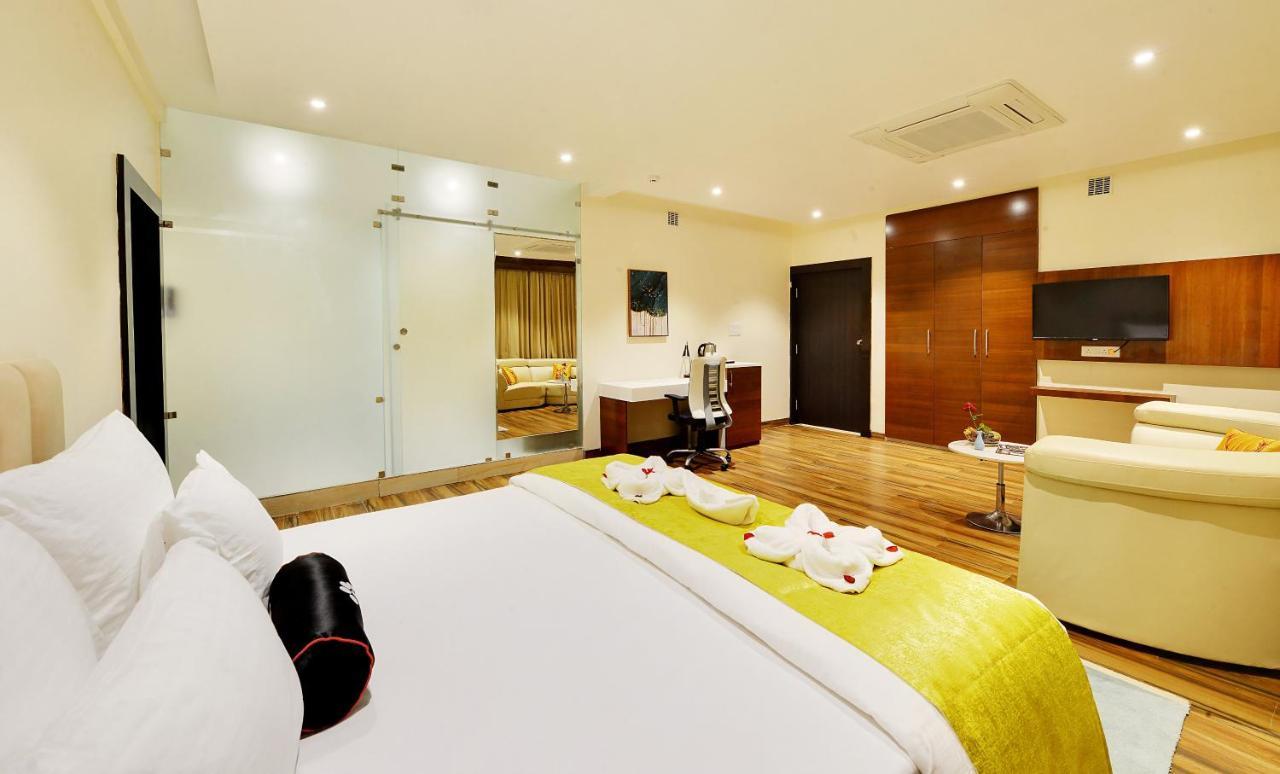Mastiff Select Gulbarga Hotel กุลบาร์กา ภายนอก รูปภาพ
